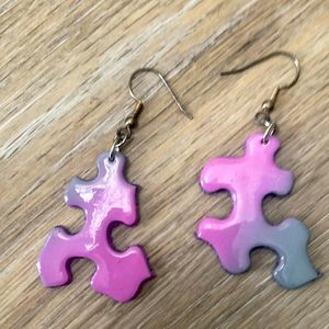 Final sale Gorgeous vintage airbrush puzzle earrings